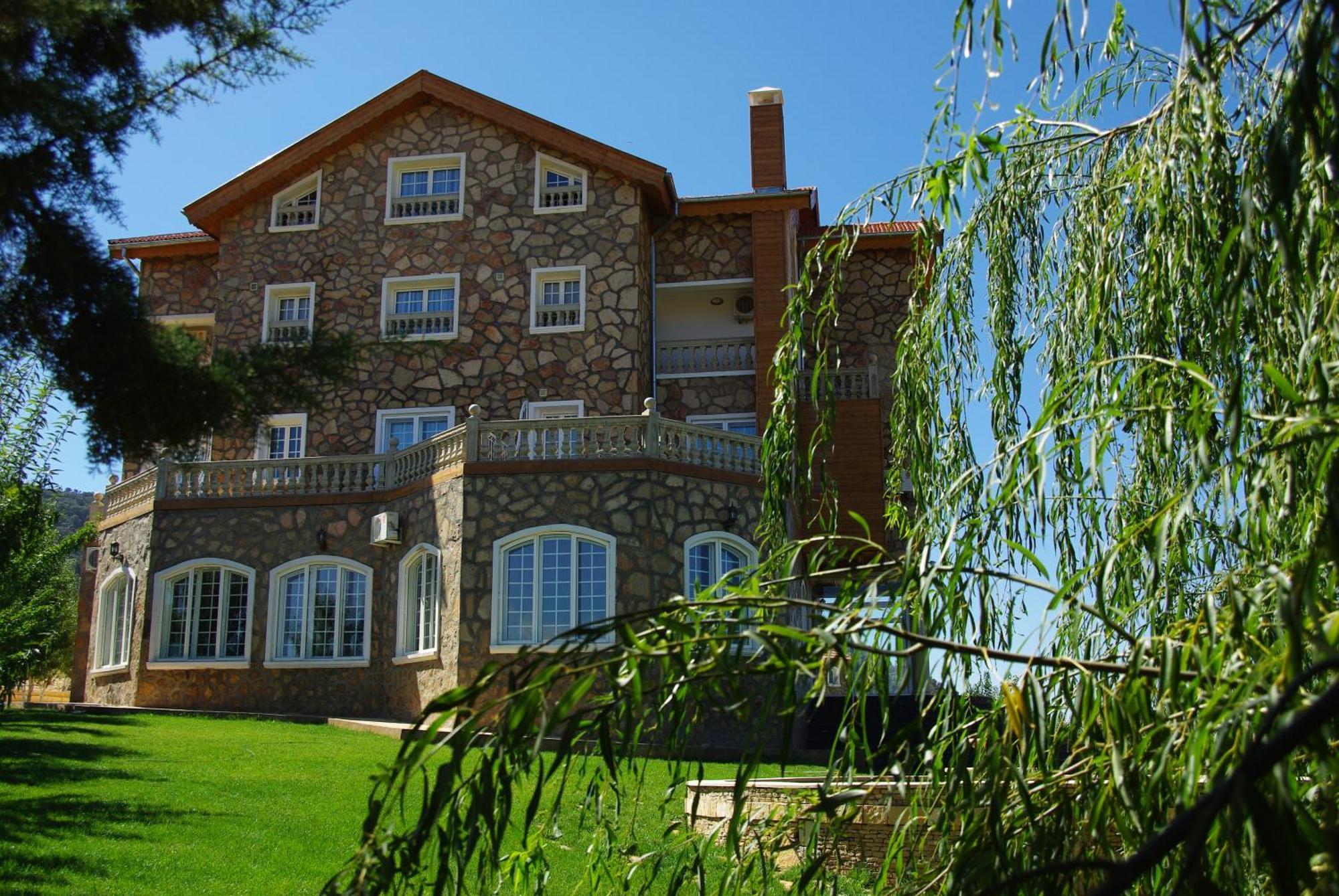 Le Palais Des Cerisiers Hotel Azrou Exterior photo